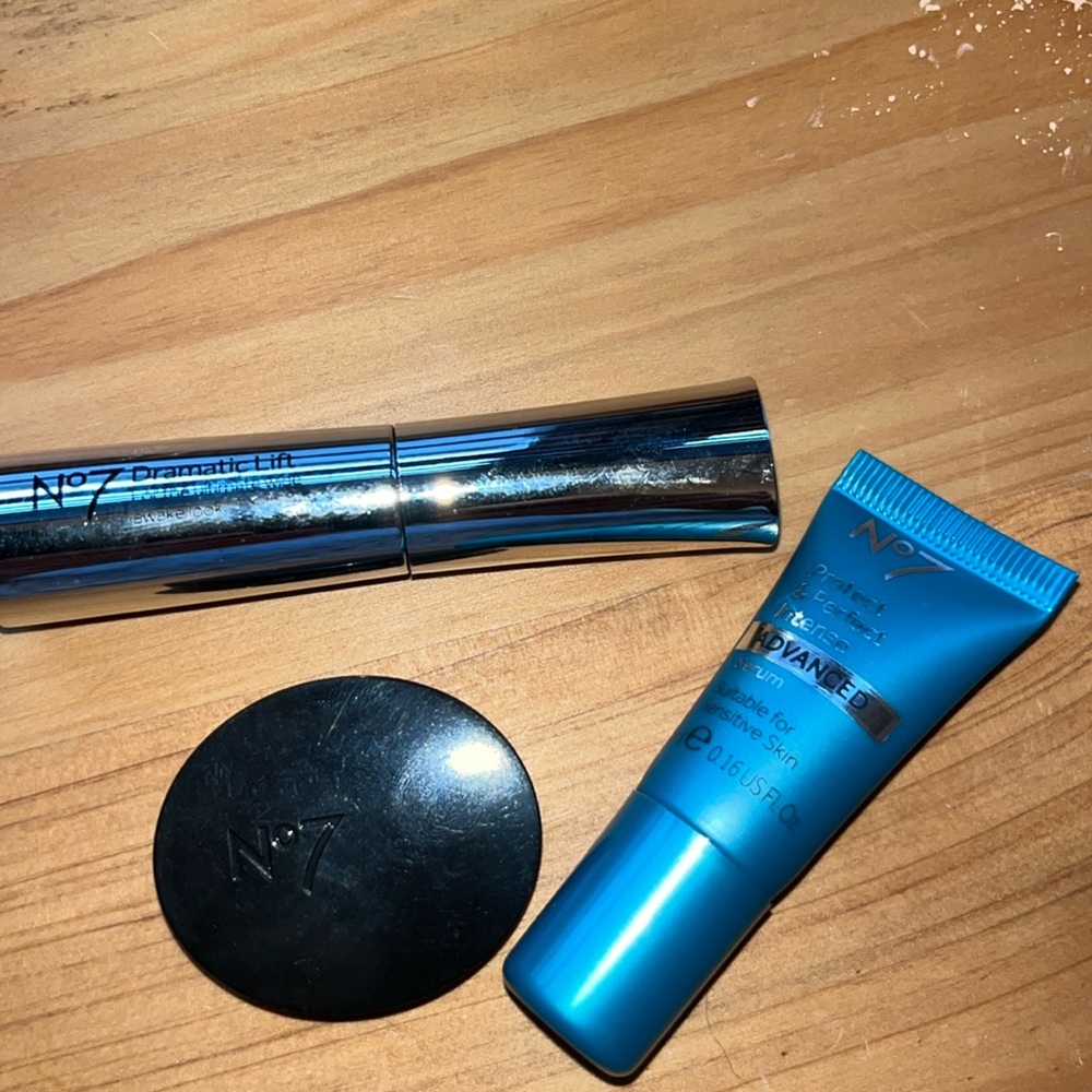 No.7 Makeup Bundle Eye Shadow, Mascara &  Skin Serum NWT